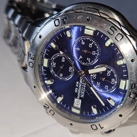 Citizen Chronograph - Blue Dial - Excellent Condition! Model Number: 0510-S92294 - Picture 10 of 15